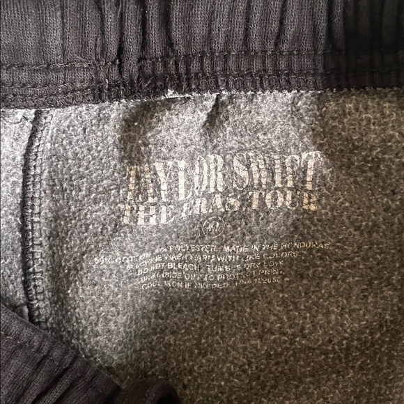Taylor Swift Black The Eras Tour Jogger Sweatpants - Picture 11 of 11
